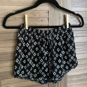 Linen Shorts (Black/Size Small)